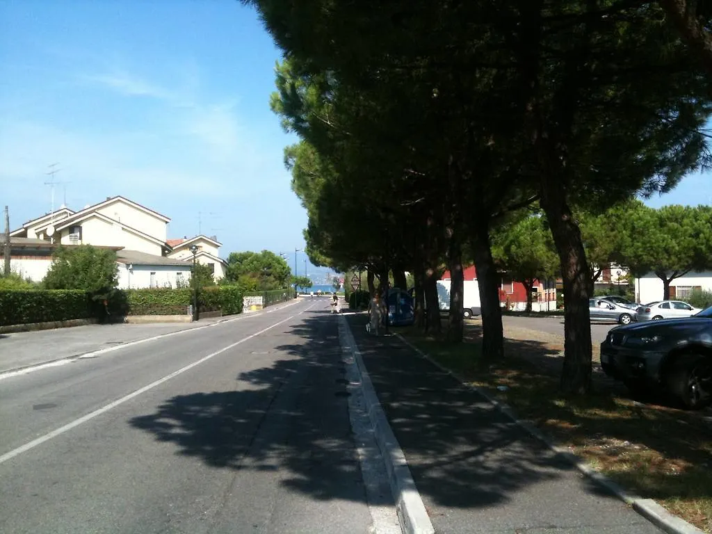 Doctor House Desenzano Appartement Desenzano del Garda 0*,
